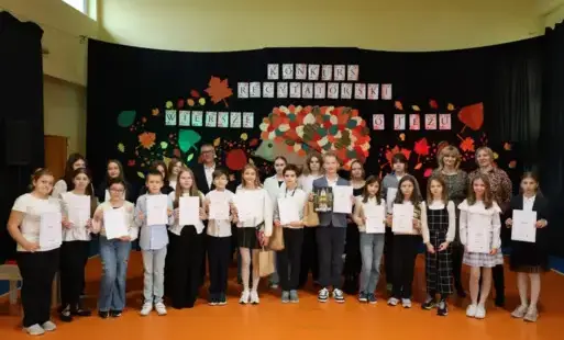 Uczestnicy i nagrodzeni w kategorii klas 4-8 w Konkursie Recytatorskim